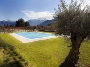Bazén v ubytování Lenno village Apartment-POOL, PARKING, GARDEN-by Italian Apartments nebo v jeho okolí