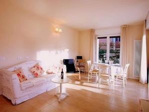 Posezení v ubytování Lenno village Apartment-POOL, PARKING, GARDEN-by Italian Apartments