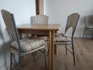 Posedenie v ubytovaní mieszkanie dwupokojowe w Pucku