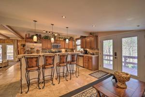 Cattail Creek Escape, 44 Mi to Mt Mitchell!