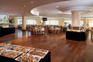 מסעדה או מקום אחר לאכול בו ב-Hotel Roma Aurelia Antica