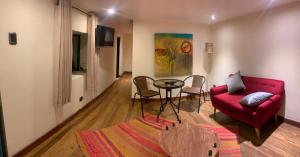 TV a/nebo společenská místnost v ubytování Gaia House Hostel