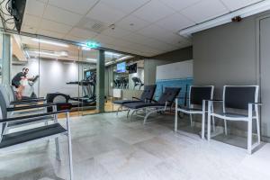Posilňovňa alebo fitness centrum v ubytovaní Scandic Stortorget