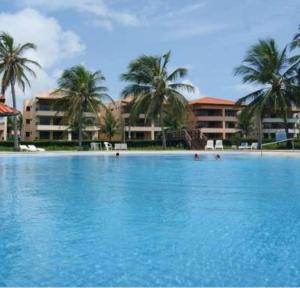 Πισίνα στο ή κοντά στο Apartamento no Aquaville Resort, do lado da sombra e perto da praia
