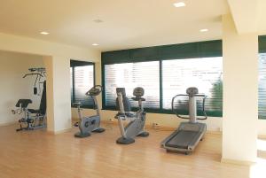 Fitness centrum a/nebo fitness zařízení v ubytování Hotel Joseph