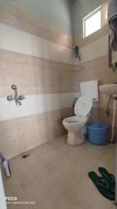 Kylpyhuone majoituspaikassa Saanidhya Villa