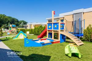 Herní místnost nebo prostor pro děti v ubytování SOLEO Family Resort