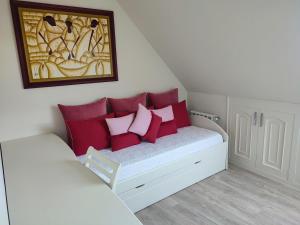 A bed or beds in a room at Perla del Cantábrico