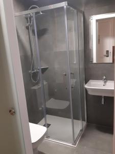 A bathroom at BCN Urbaness Hotels Bonavista