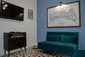 A seating area at U'Panare