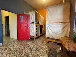 Cucina o angolo cottura di Dulan Tranquilo Hostel 台東都蘭晃輕鬆背包客棧