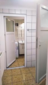 Koupelna v ubytování Hostel Maros