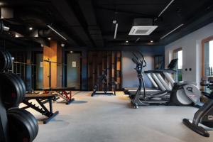 Posilňovňa alebo fitness centrum v ubytovaní Elite Apartments Nadmotławie Prestige
