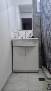 Et badeværelse på Aires del Parque 1