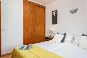 Posteľ alebo postele v izbe v ubytovaní Finca Serres, Playa Cala D'Or y Cala Santanyí 5 min