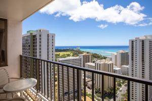 Gallery image of Aston at the Waikiki Banyan in Honolulu