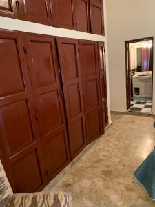 Μια τηλεόραση ή/και κέντρο ψυχαγωγίας στο Marbella1