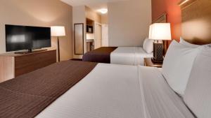 Posteľ alebo postele v izbe v ubytovaní Best Western Plus Chandler Hotel & Suites