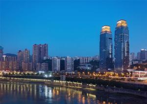 Vedere generală la Chongqing sau o vedere a orașului de la acest hotel