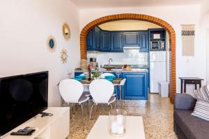 Kuchyňa alebo kuchynka v ubytovaní Capuchinos 55 San Juan Capistrano Casasol