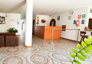 Lobi atau kawasan kaunter penerimaan di Hotel Viñas del Sol Eterno