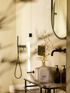 A bathroom at Chill & Co. Serifos