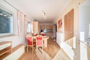 Kuchyňa alebo kuchynka v ubytovaní Oberegghof Ferienwohnung Laugen