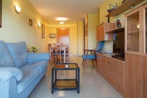 Kuchyň nebo kuchyňský kout v ubytování UHC Village Park Apartments