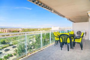 Balkón nebo terasa v ubytování UHC Village Park Apartments