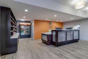 a lobby of a store with a cash register at Quality Inn Kodak Sevierville in Kodak