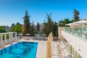 Bazén v ubytování Leonardo Plaza Hotel Jerusalem nebo v jeho okolí