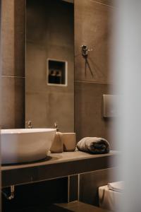 Ванная комната в AIORA villas