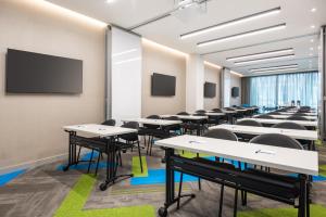 TV a/nebo společenská místnost v ubytování Holiday Inn Express Bogotá - Parque La 93 by IHG + 37 fotografií