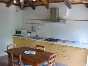 Kuchnia lub aneks kuchenny w obiekcie Villa Pastori