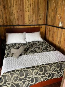 Glamping en villa客房内的一张或多张床位
