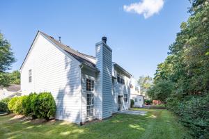 Gallery image of Enjoy This Amazing Home With Porch & Grill Near DT in Woodstock