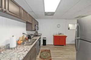 Gallery image of Nature Lover Minimalist APT In Tranquil Cul De Sac in Decatur