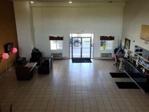 Gallery image of Budget host inn in Salina