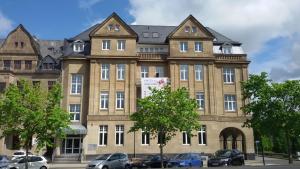 Photo de la galerie de l'établissement Klassen Stay - Exklusives Altbau Apartment - Zentral - Rheinnähe, à Coblence