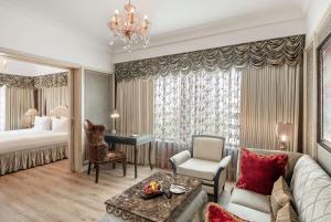 Postel nebo postele na pokoji v ubytování Radisson Blu MBD Hotel Noida