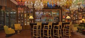Lounge nebo bar v ubytování Radisson Blu MBD Hotel Noida