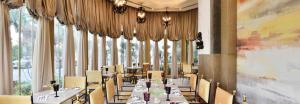 Restaurace v ubytování Radisson Blu MBD Hotel Noida