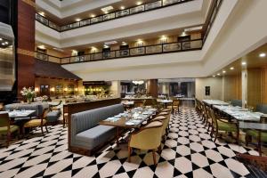 Restaurace v ubytování Radisson Srinagar