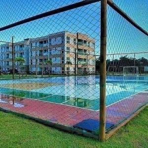 Muro Alto Condomínio Club游泳池或附近泳池