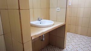 Koupelna v ubytování Bale Kembang Kuning