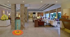 Posezení v ubytování Radisson Jass Hotel, Khajuraho + 80 fotografií