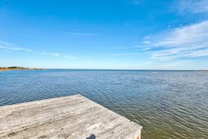 Gallery image of Surf & Sound in Hatteras