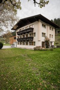 Budynek, w którym mieści się apartament