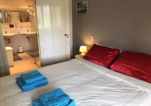 Ein Bett oder Betten in einem Zimmer der Unterkunft Engels Landhuis