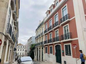 Imagen de la galería de Spacious 1 bedroom apartment with a Parking Spot in Chiado, en Lisboa